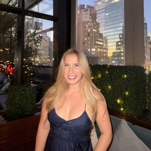 Meet your Posher, Alyssa